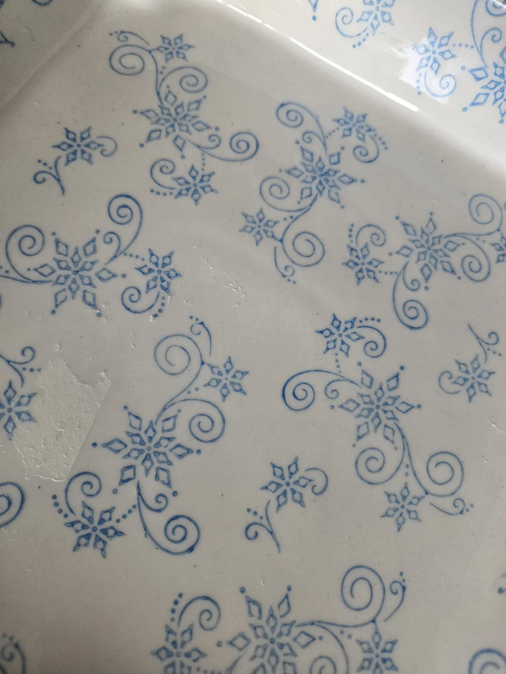Temp-tations by Tara Floral Lace Blue 2.5 Qt Casserole Baker Dish Wire Rack